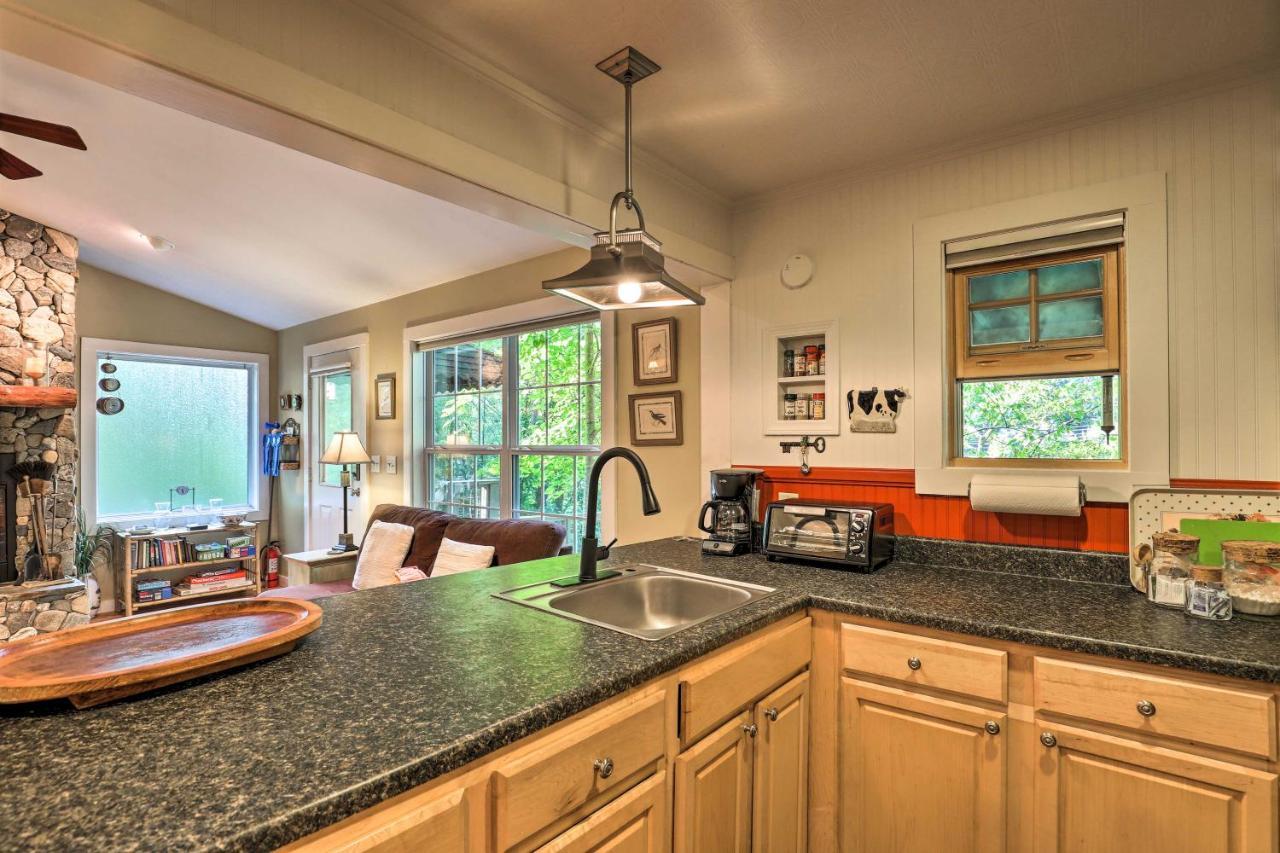 Updated Tryon Cabin On Pacolet River! Exteriör bild